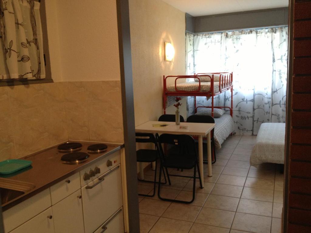 Tell Apartment Chiasso