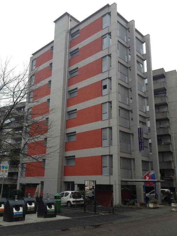 Apartment Tell *